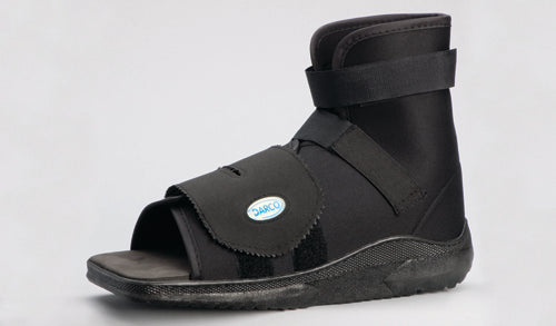 Slimline Cast Boot Black Square-Toe Adult Medium