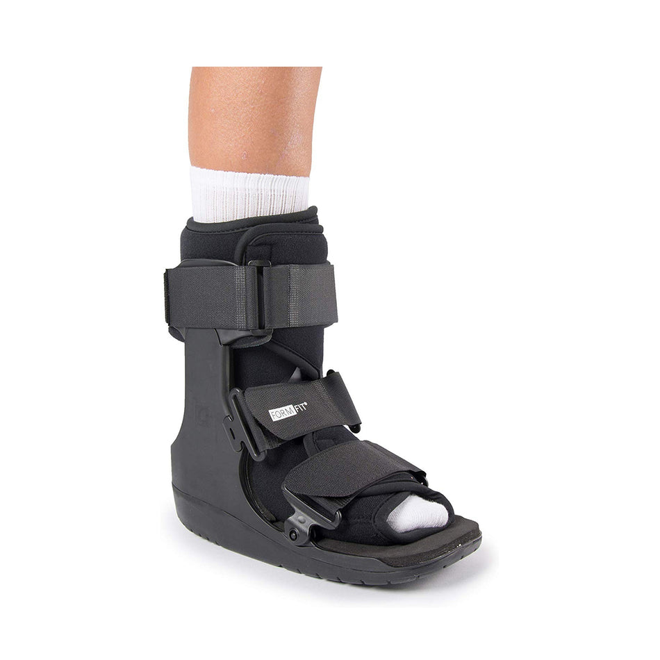 Ossur Formfit Low Top Walker Boot, Small-Walker Boot Ossur FormFit Non-Pneumatic Adult Small Short