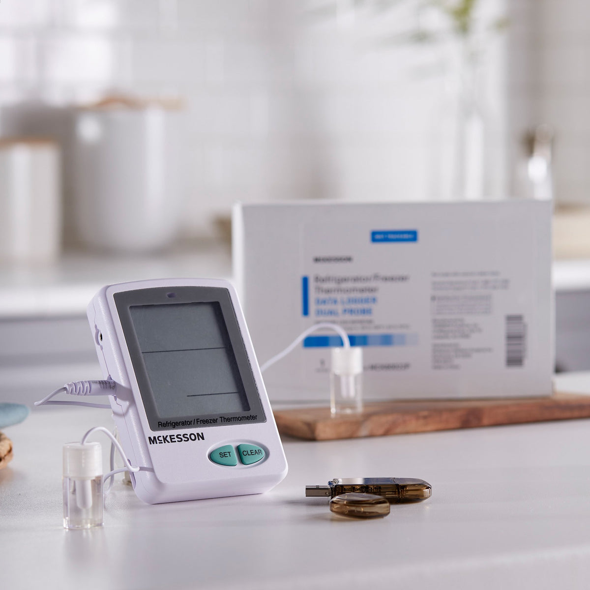 Datalogging Refrigerator / Freezer Thermometer with Alarm McKesson Fahrenheit / Celsius -58° to +158°F (-50° to +70°C) 2 Glycol Bottle Probes / Internal Sensor Flip-out Stand Battery Operated