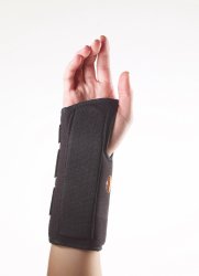 Wrist Splint Ultra-Fit™ Aluminum / Foam Laminate Right Hand Black Medium